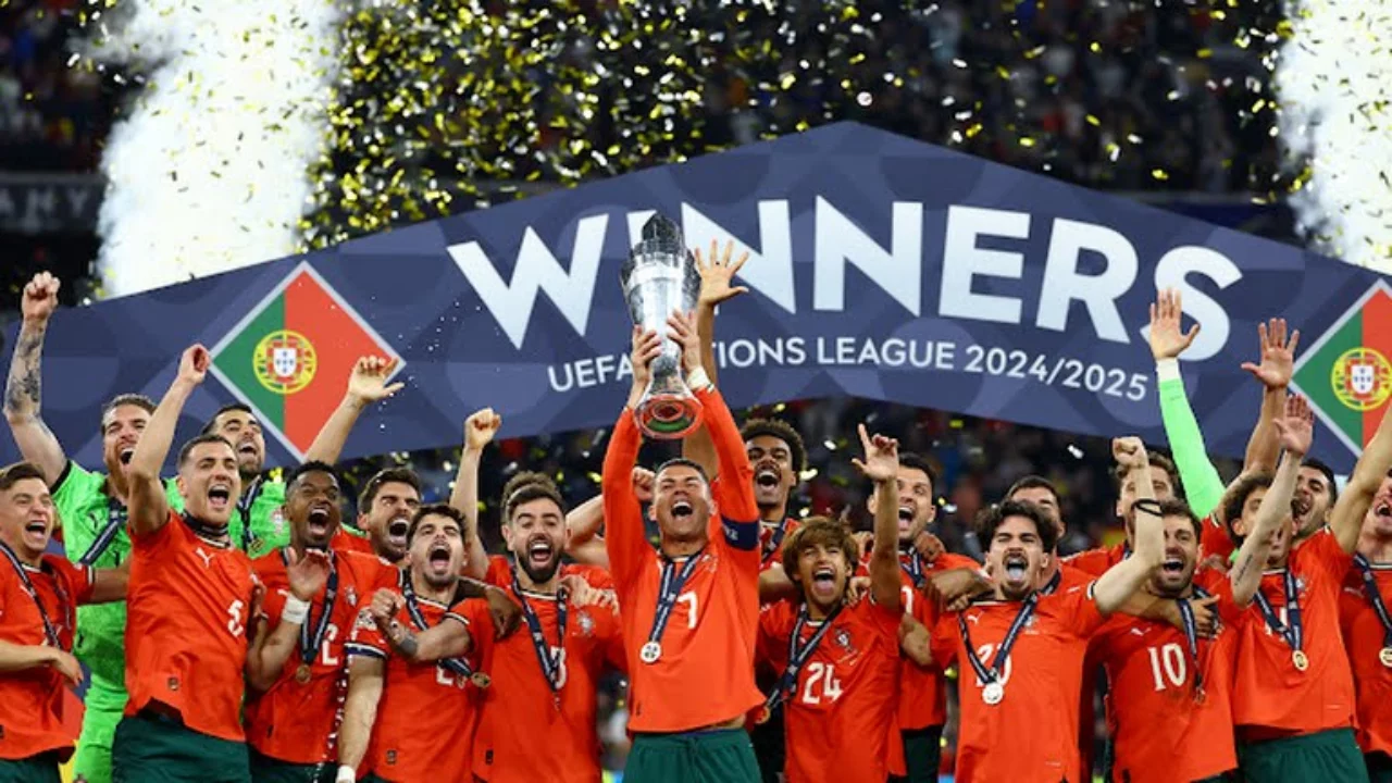 Итоги 8 июня: Алькарас вытащил пятичасовой финал «Ролан Гаррос», слёзы Роналду, Португалия выиграла Лигу наций