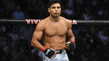 Мурзаканов потерпел первое поражение в карьере, уступив Пауло Косте на UFC 327