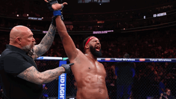 Вальдо Кортес-Акоста отправил в нокаут Деррика Льюиса на UFC 324