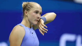 Андреева уступила Анисимовой в три сета и покинула турнир в Дубае