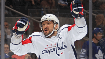 Дубль Овечкина обеспечил «Вашингтону» домашнюю победу над «Филадельфией»