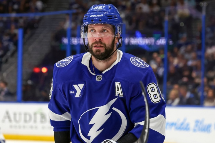 Никита Кучеров возглавил гонку бомбардиров НХЛ